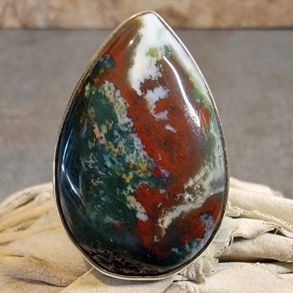 Vintage Jewelry - Native Russian Eudialyte Rare Gemstone Ring 6 Sterling Silver 925 Boho Gypsy Mod